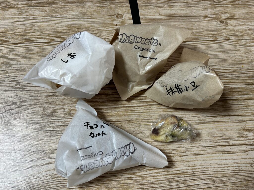 MomoSweets（モモスイーツ）菓子テイクアウト袋（茅ヶ崎）
