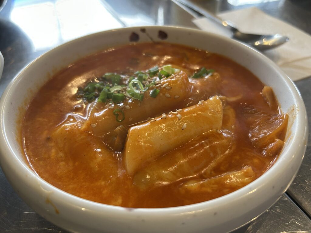 韓国料理 ピリ辛チーズトッポギ